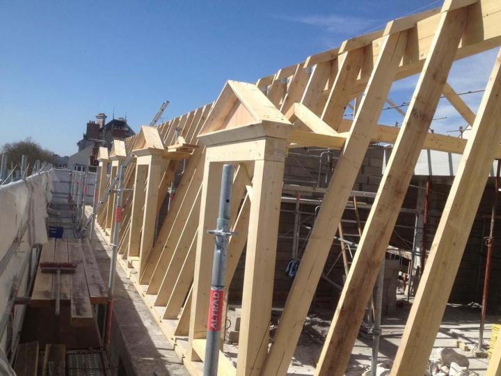 Charpentier La Ferté-Saint-Cyr